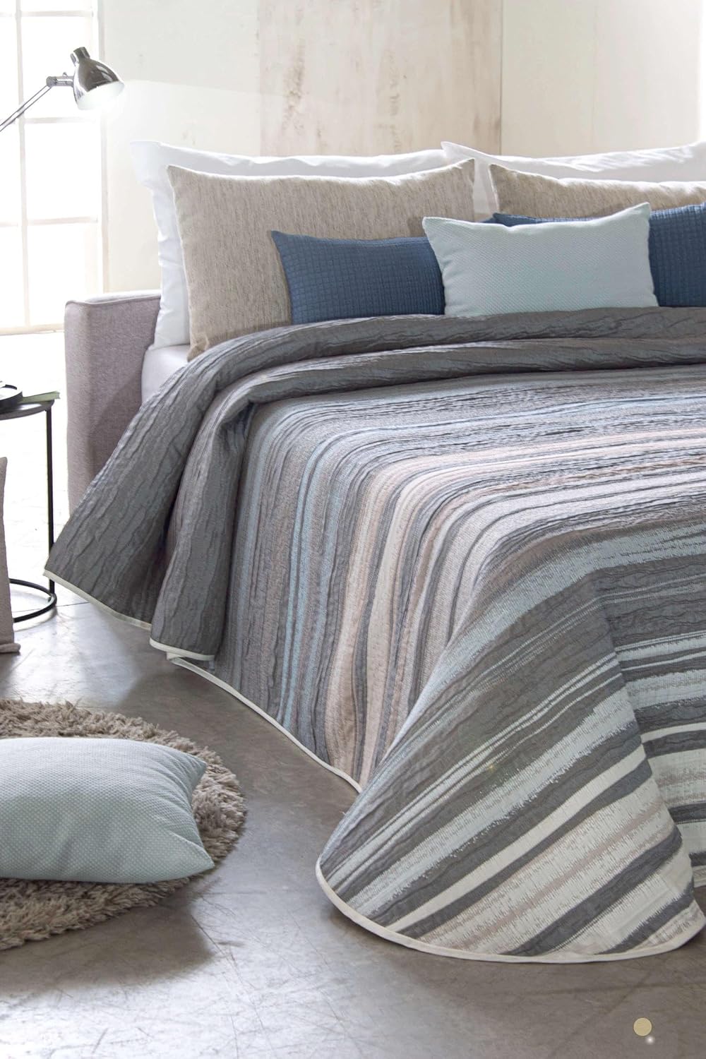 Bedspread jacquard reversible