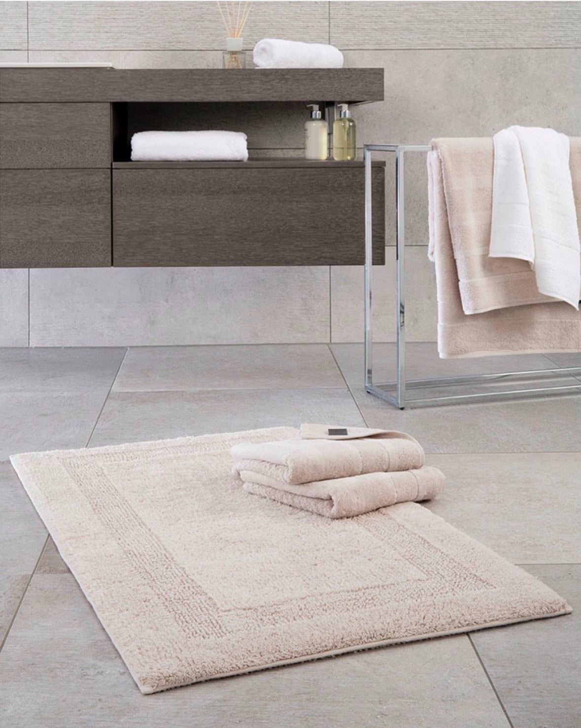 Bath rug