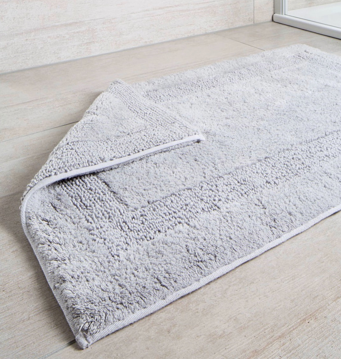 Bath rug