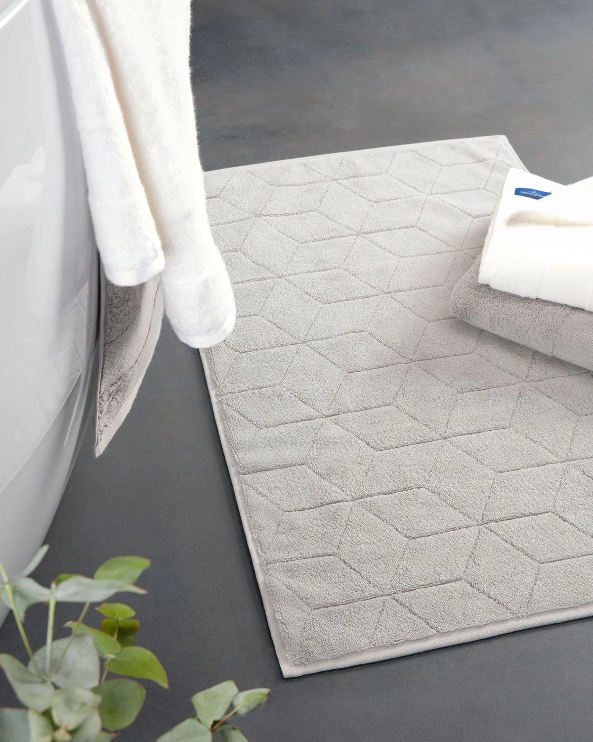 Bath rug