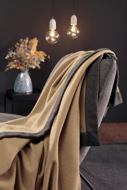 Blanket woolen