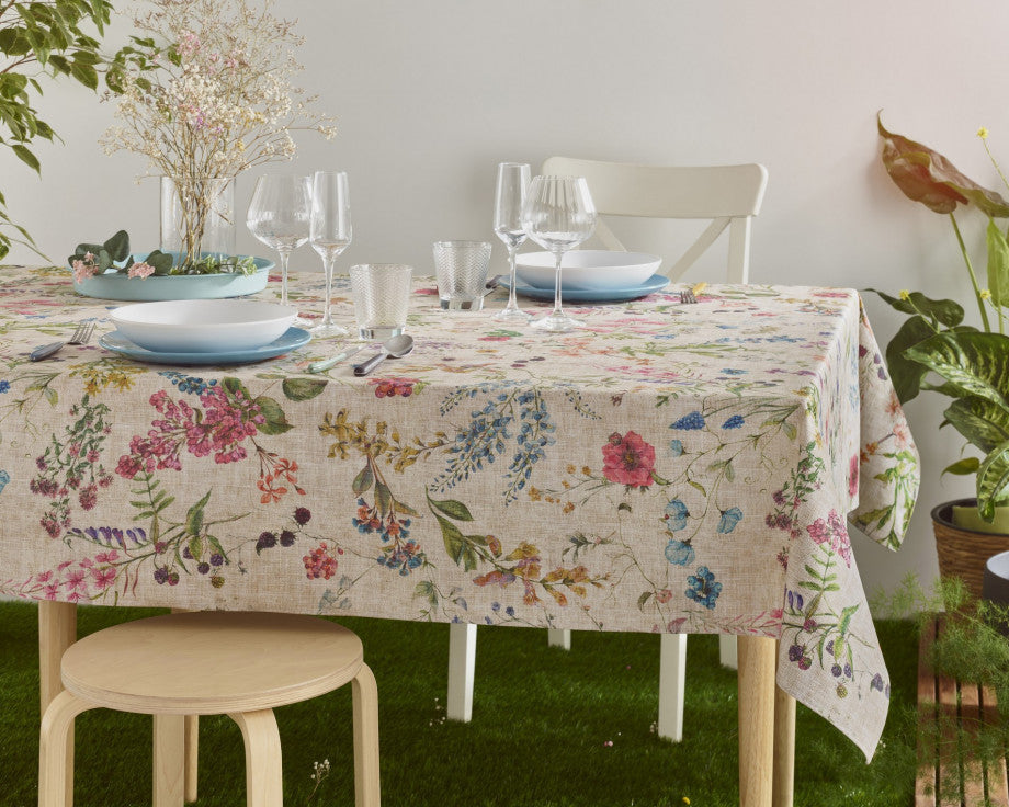 Tablecloth stain-resistant 150 cm