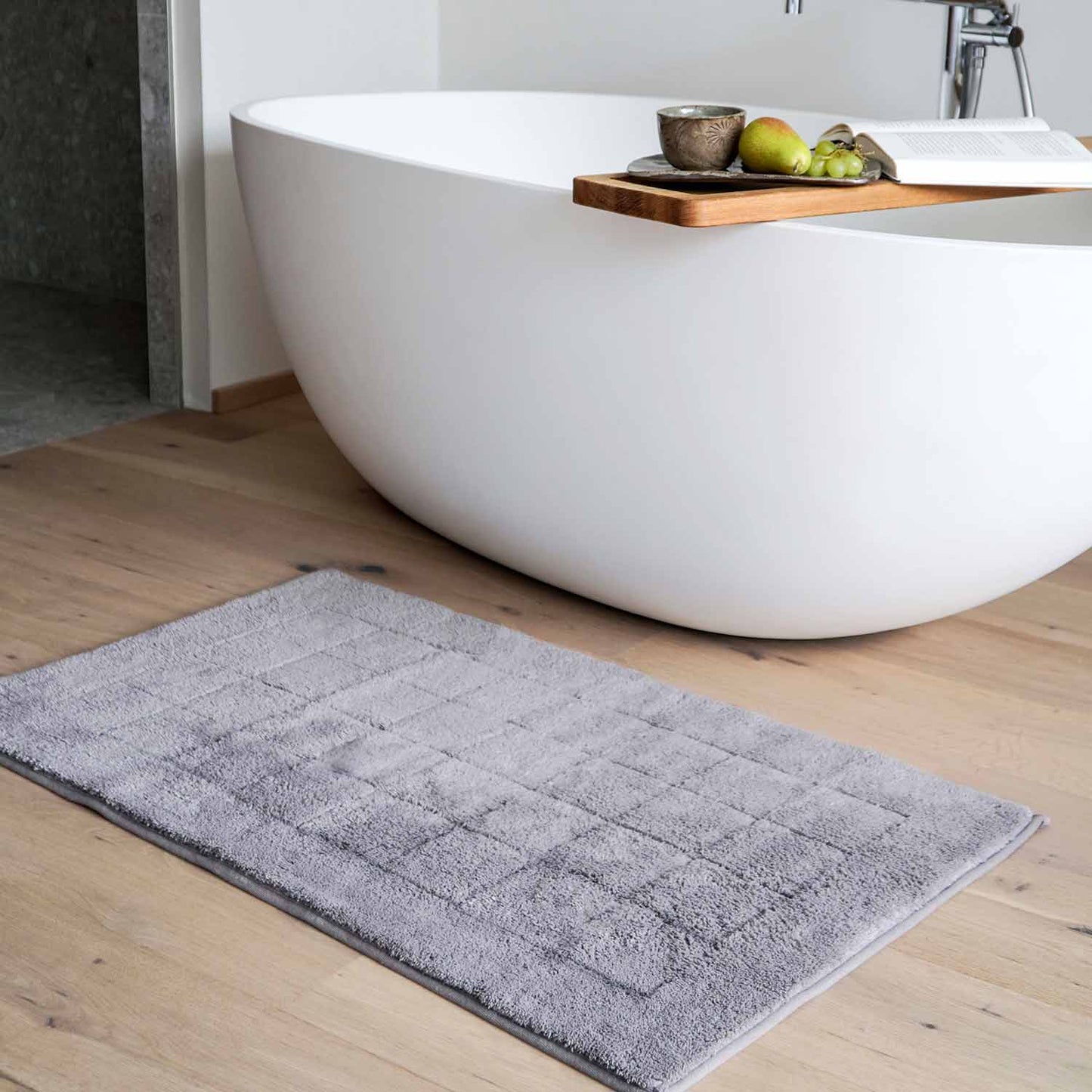 Bath rug