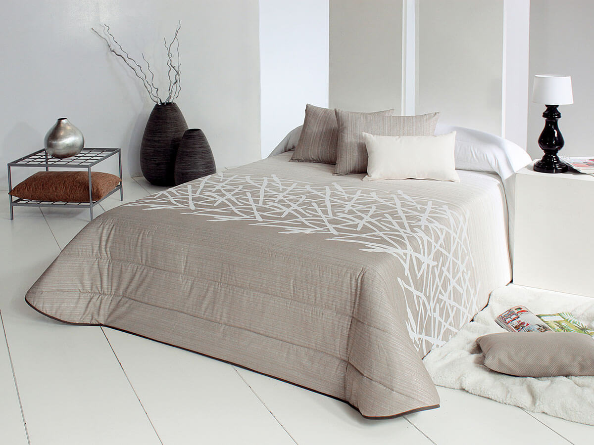 Ծածկոց ժակարդ մգդակած