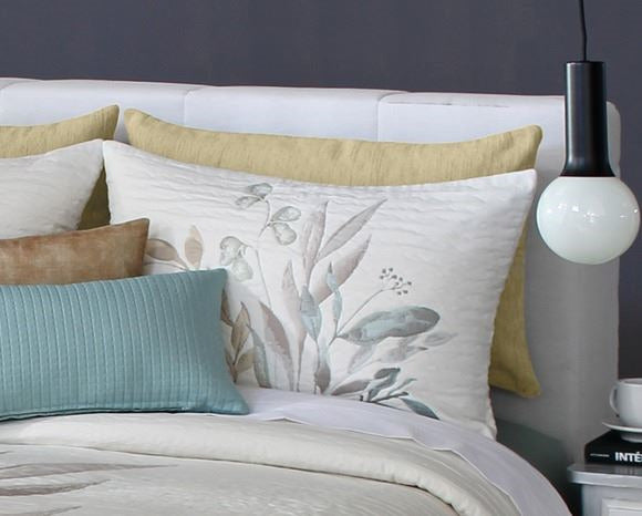 Decorative cushion jacquard