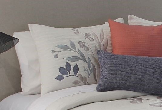 Decorative cushion jacquard