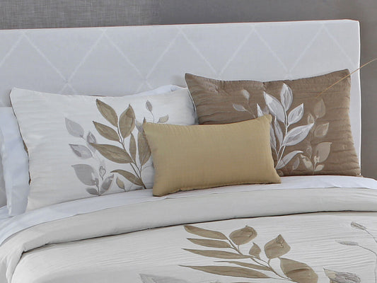 Decorative cushion jacquard